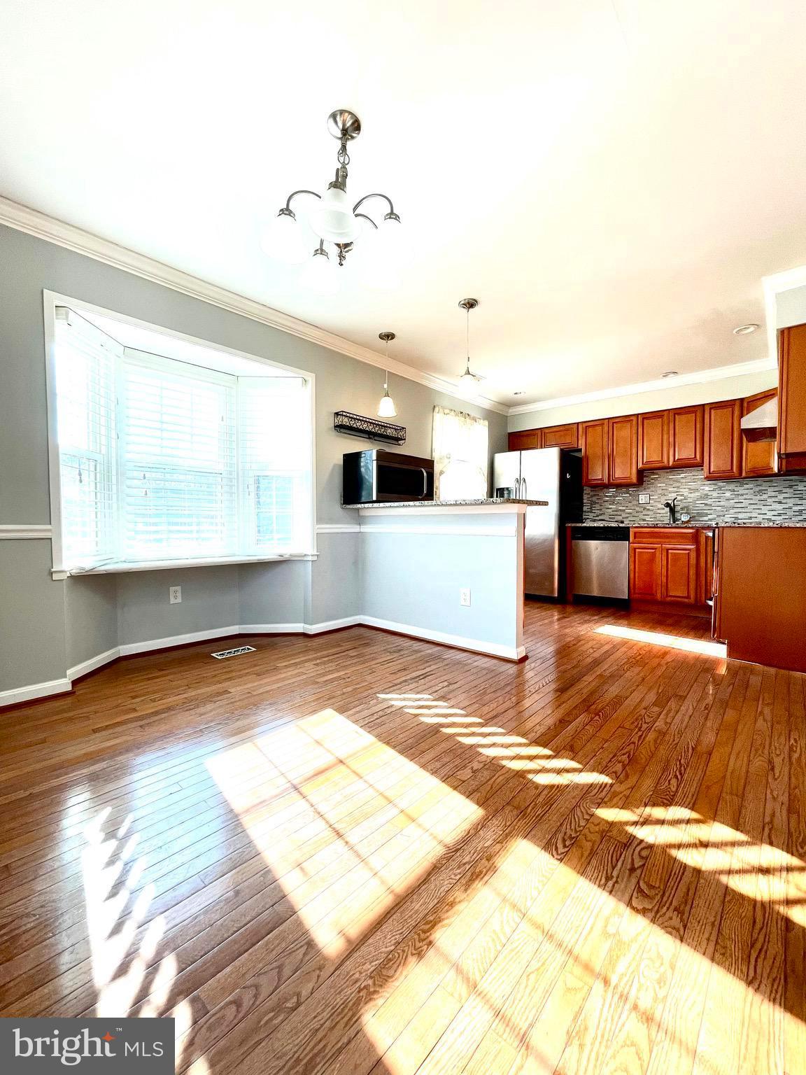 CROFTON SQUARE - Residential