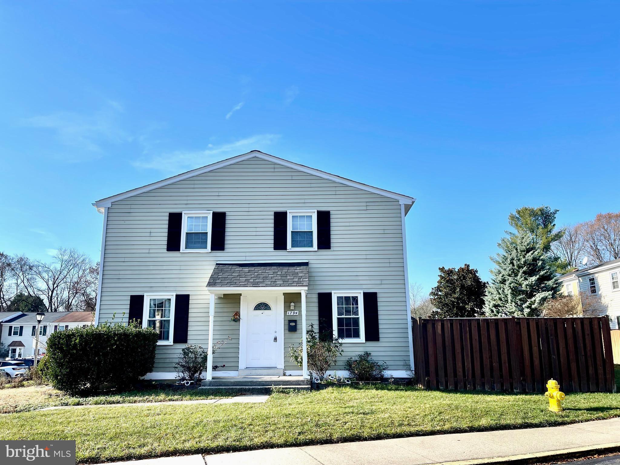 CROFTON SQUARE - Residential