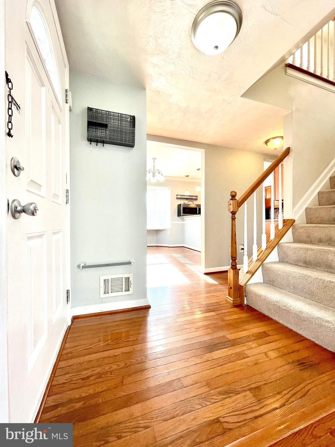 CROFTON SQUARE - Residential