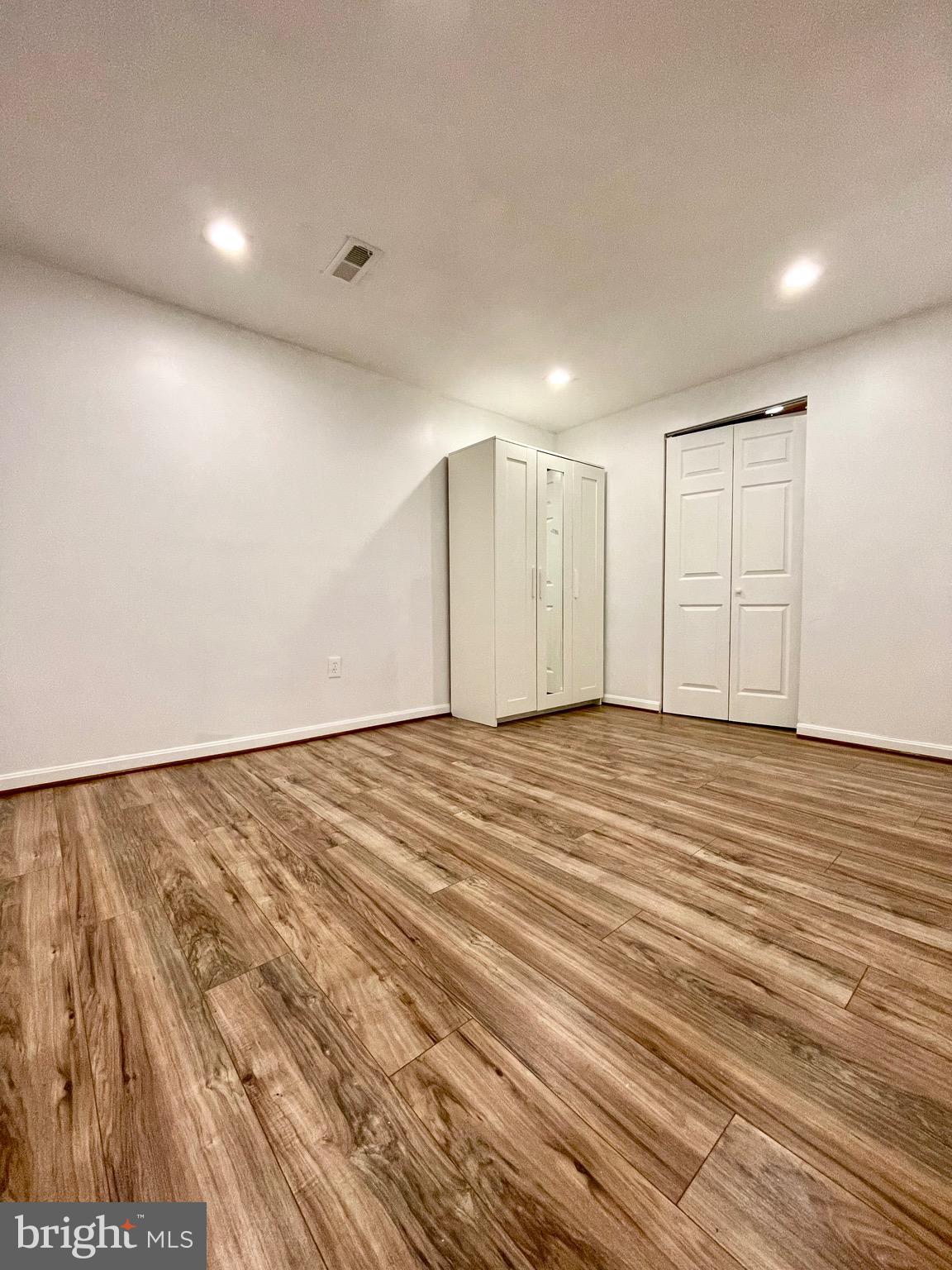 CROFTON SQUARE - Residential