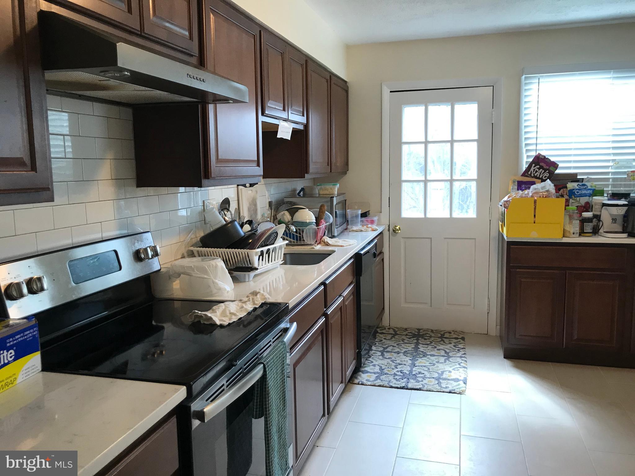 FOREST GLEN KNOLLS - Residential