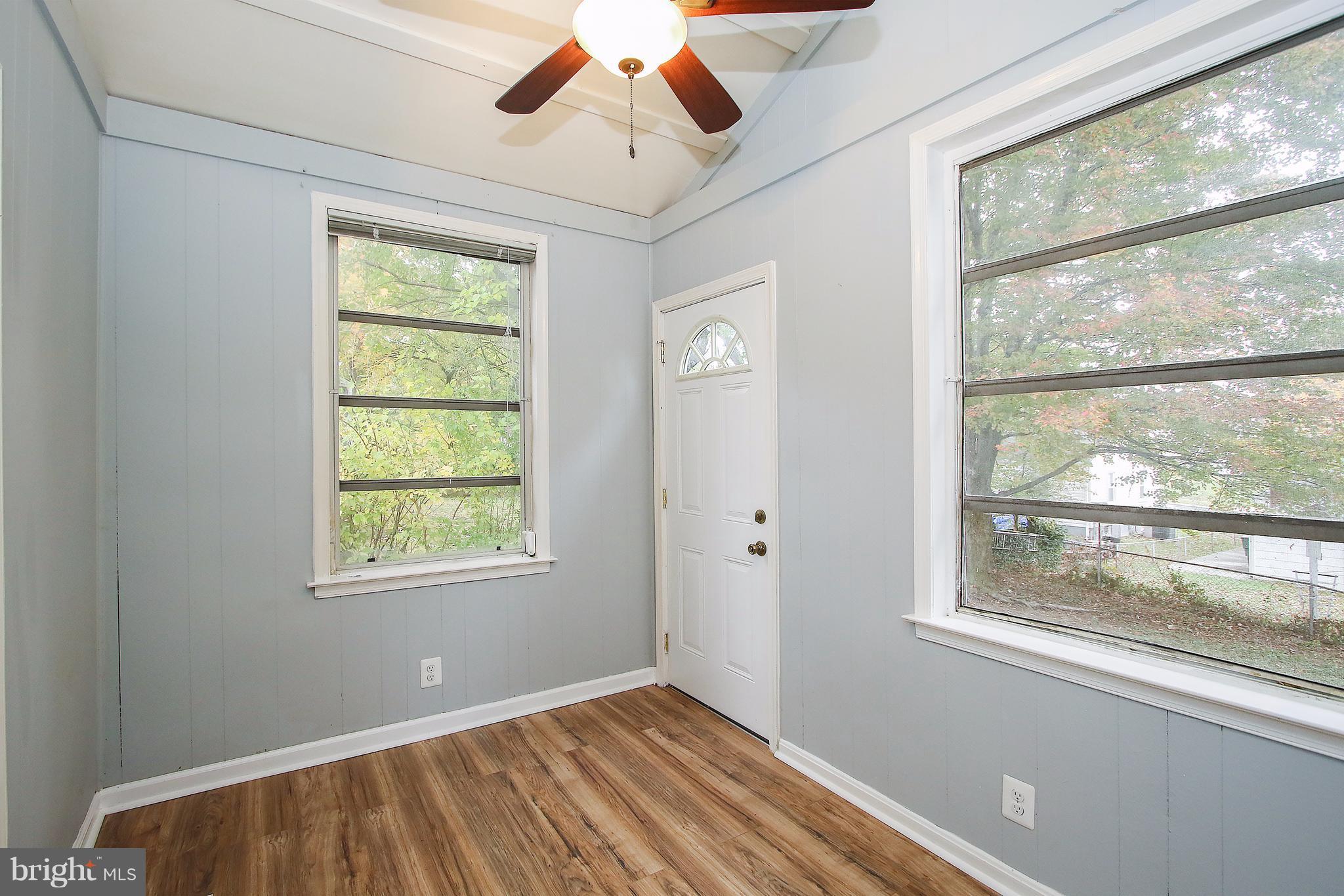 HOLLYWOOD - Residential