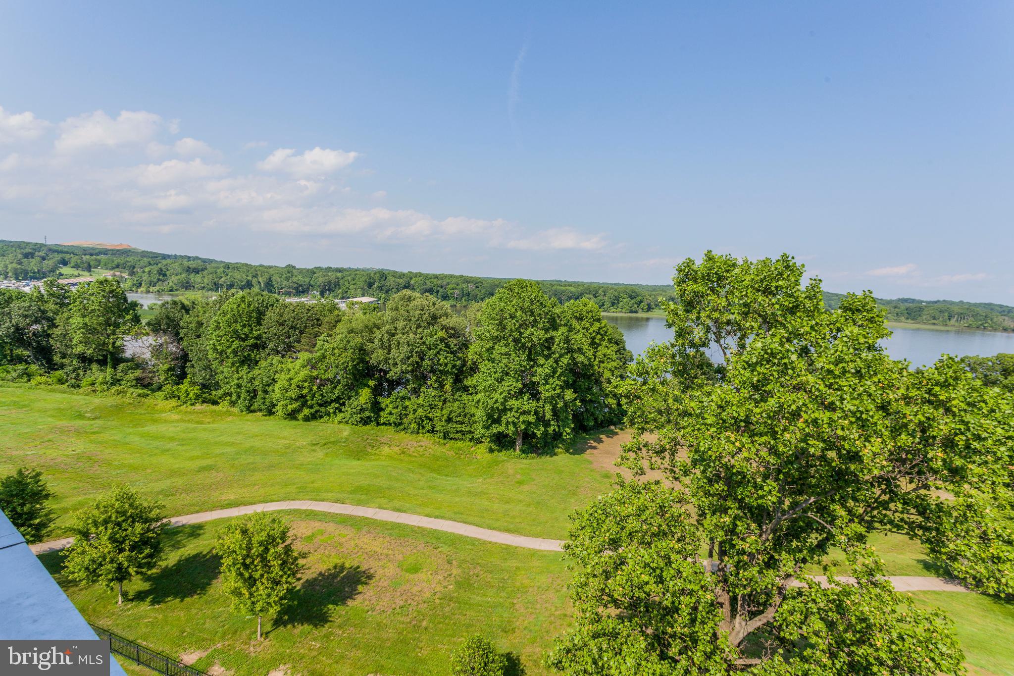 BELMONT BAY - Residential