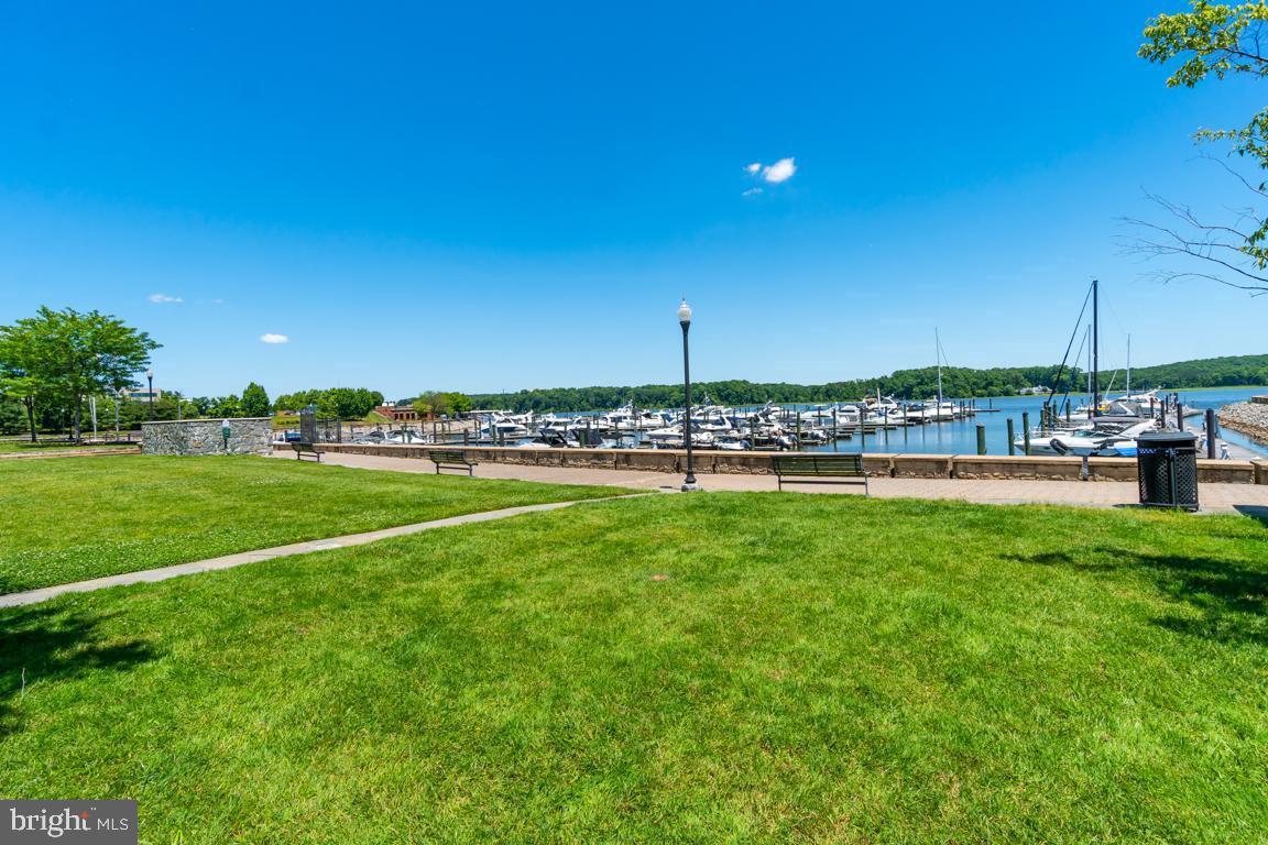 BELMONT BAY - Residential