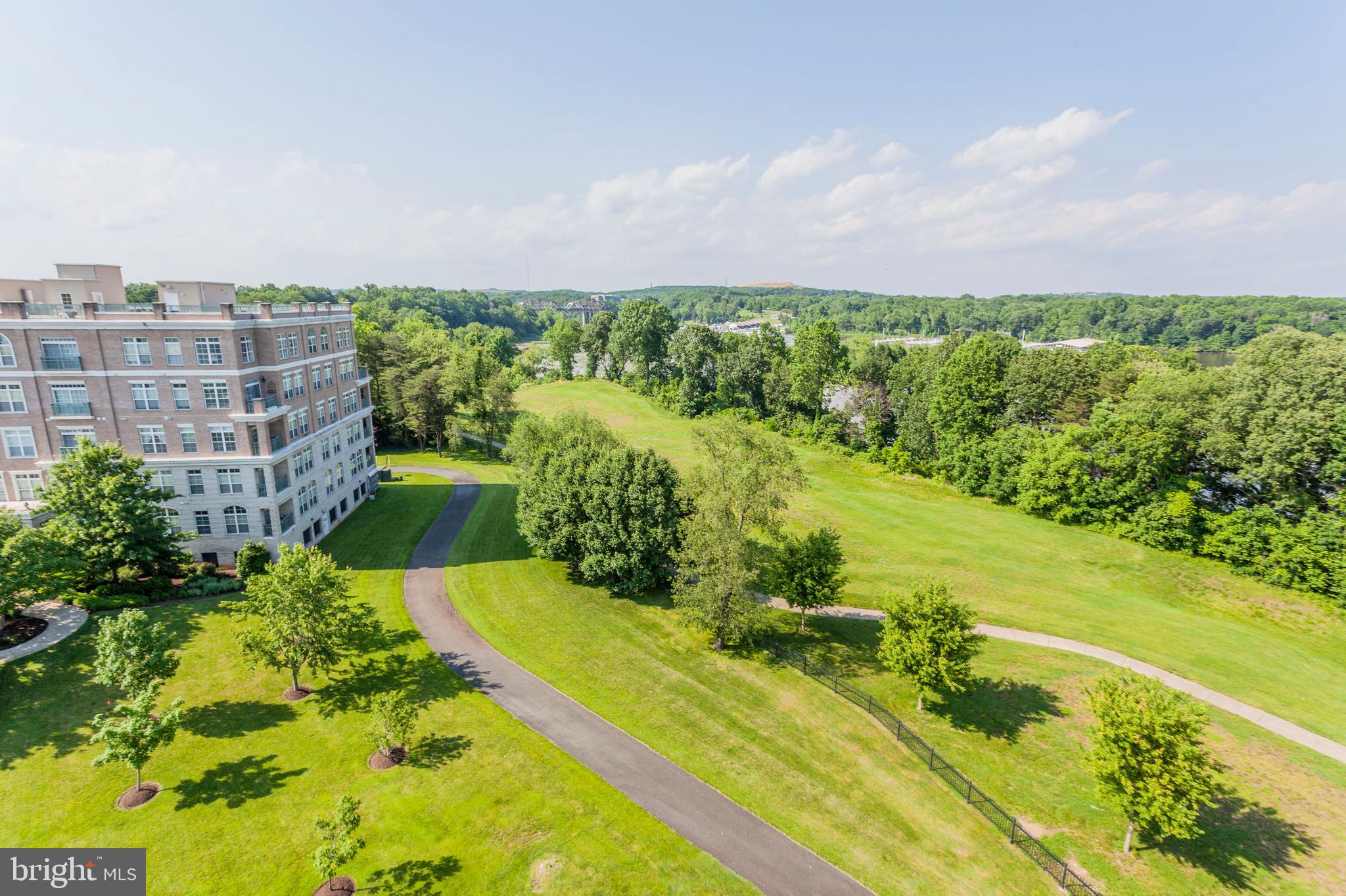 BELMONT BAY - Residential