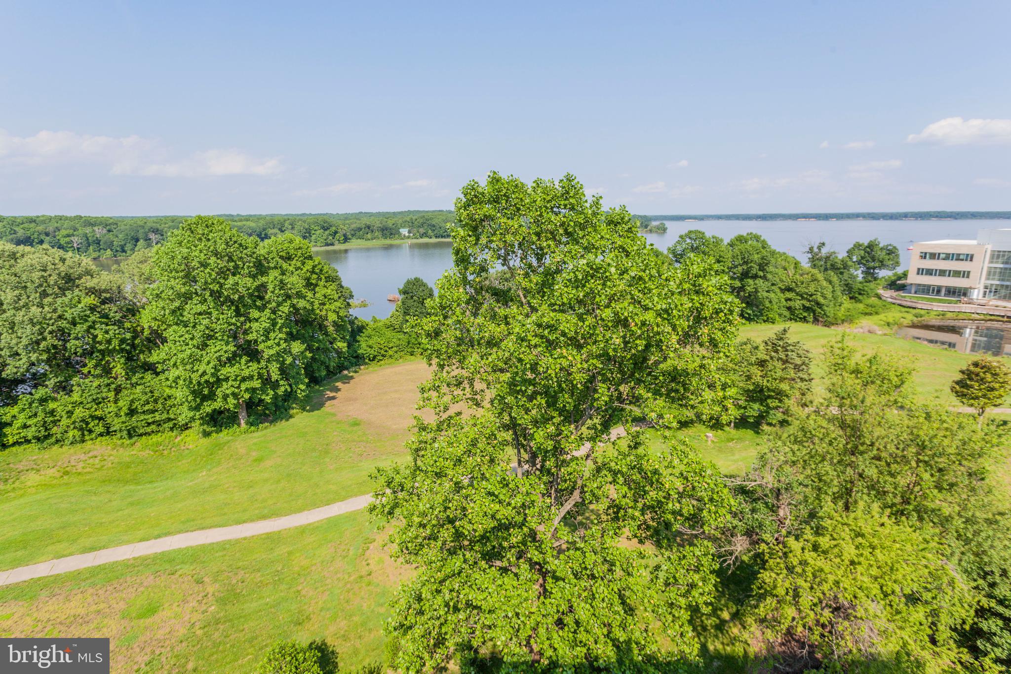 BELMONT BAY - Residential