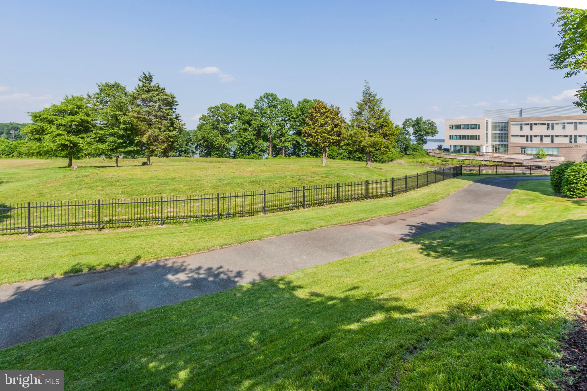 BELMONT BAY - Residential