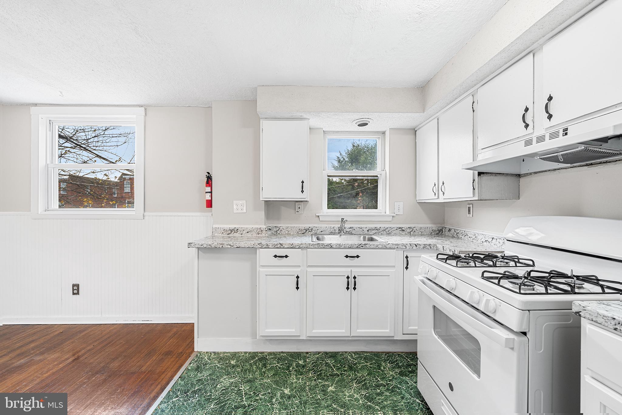 LEEDOM ESTS - Residential