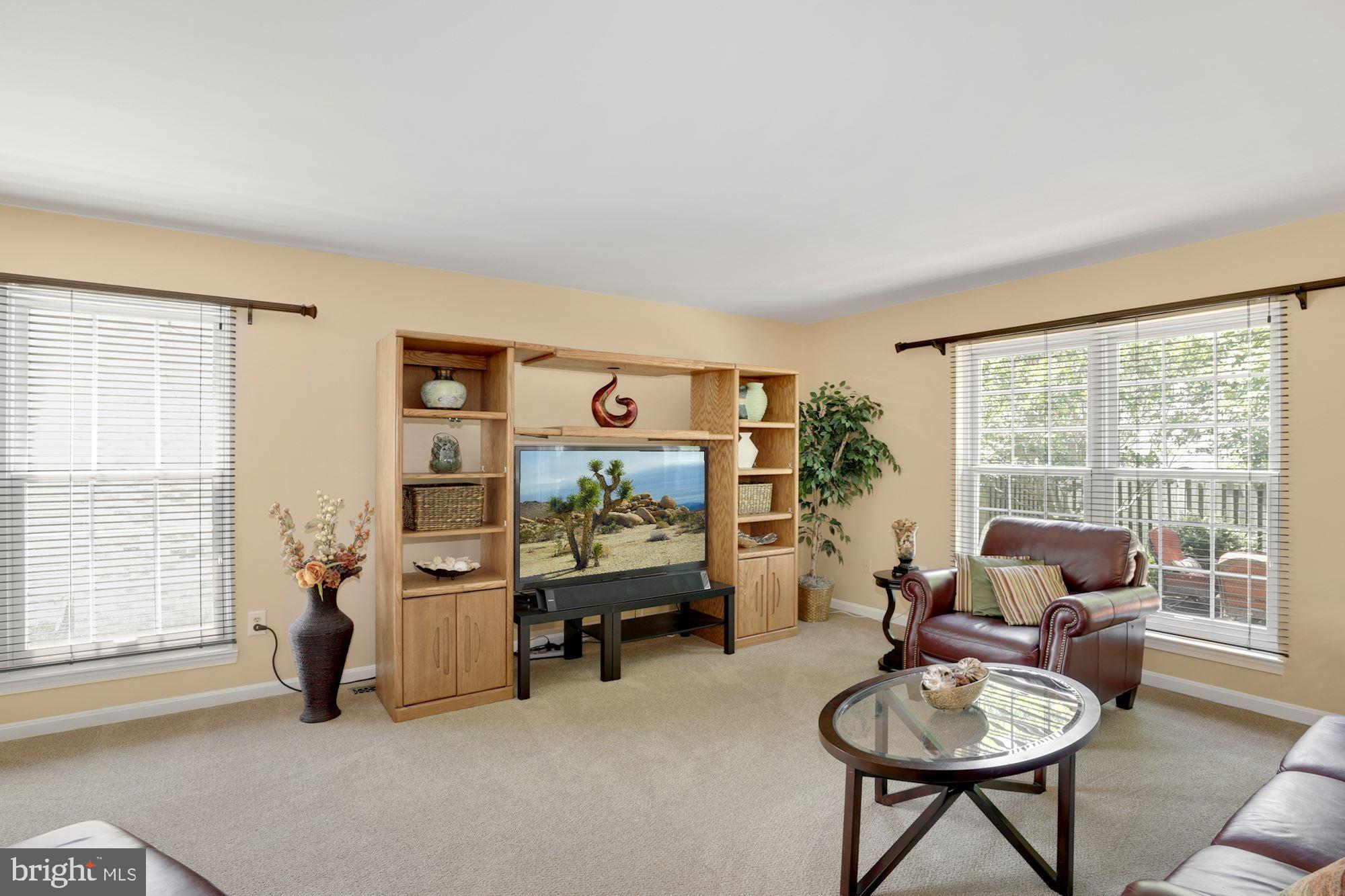 THE PROVINCES - Residential