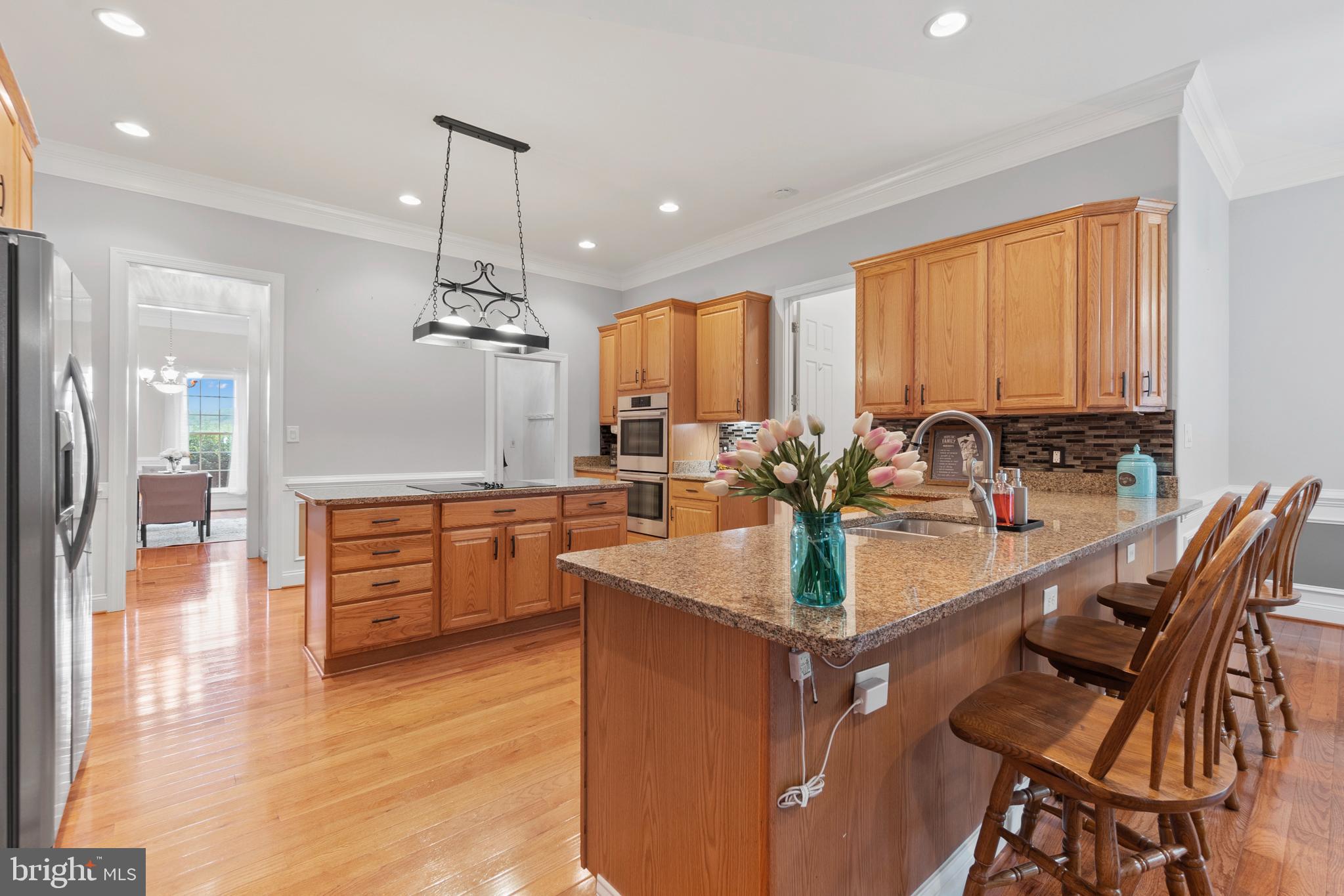 MAPLE HILL'S AFFLUENT - Residential