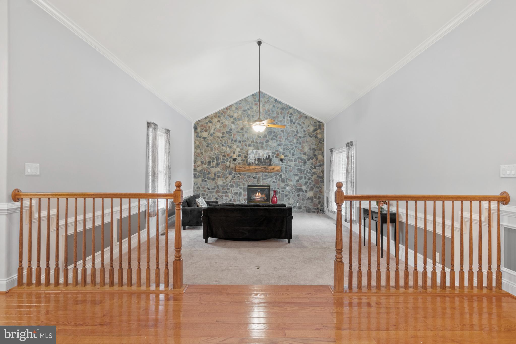 MAPLE HILL'S AFFLUENT - Residential