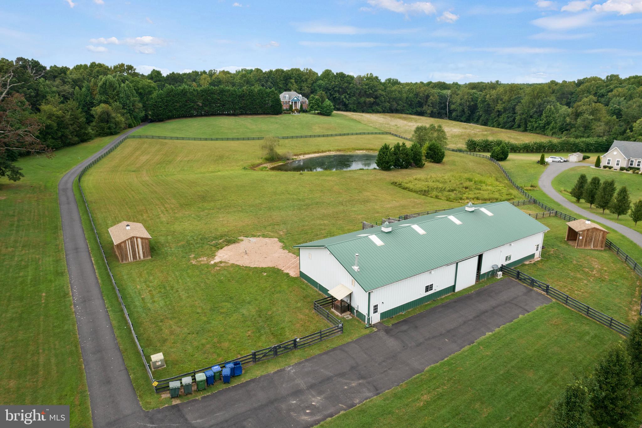 MAPLE HILL'S AFFLUENT - Residential