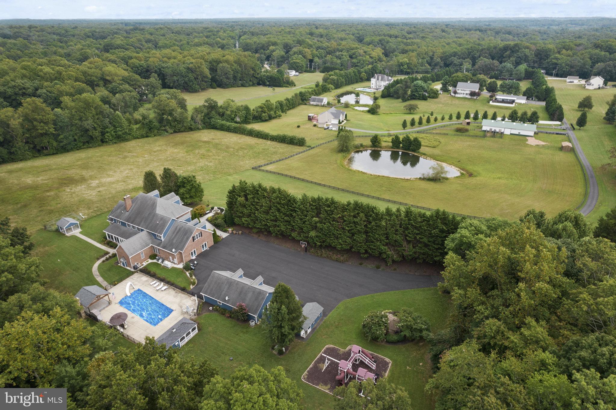 MAPLE HILL'S AFFLUENT - Residential