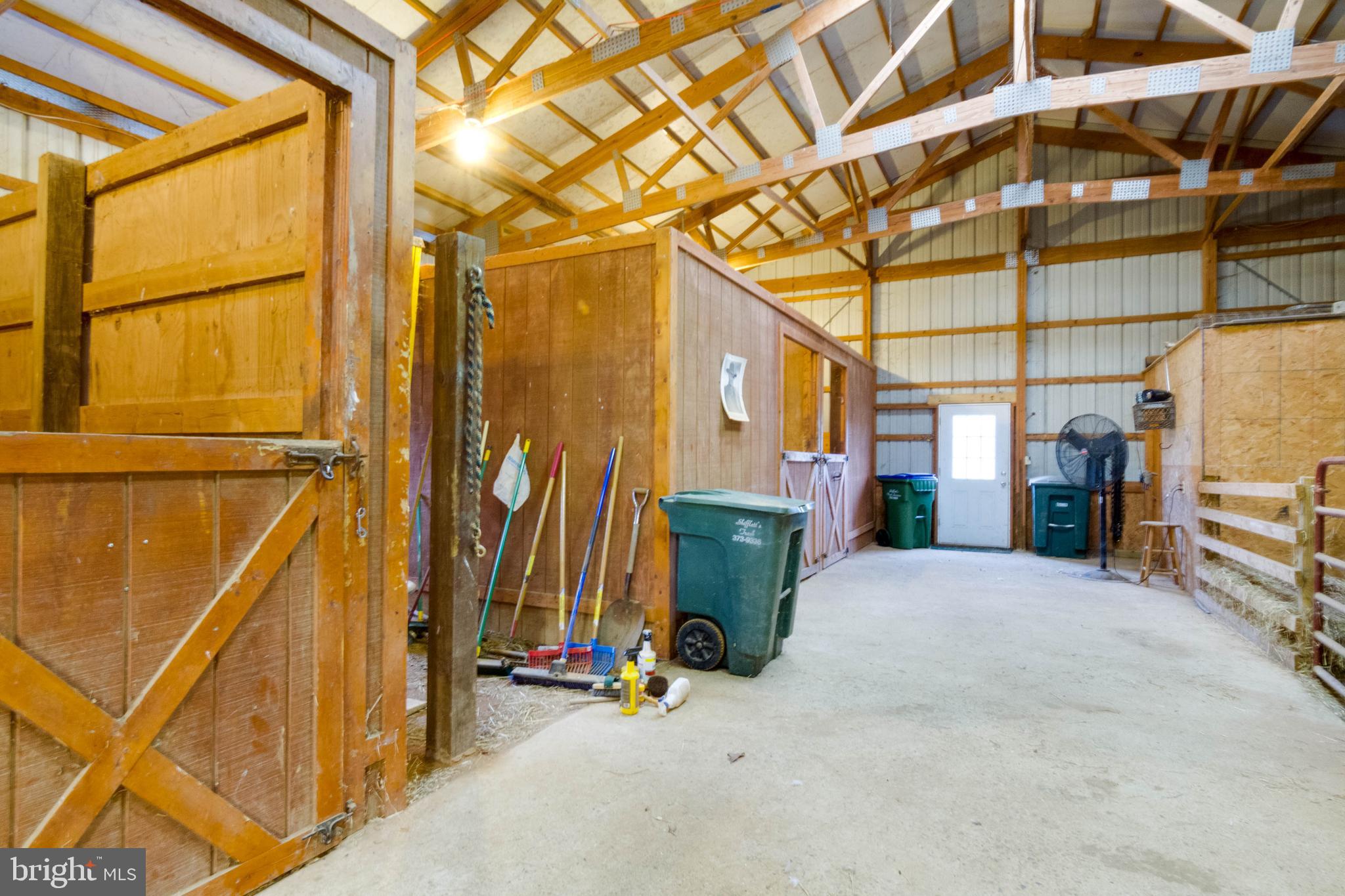 MAPLE HILL'S AFFLUENT - Residential