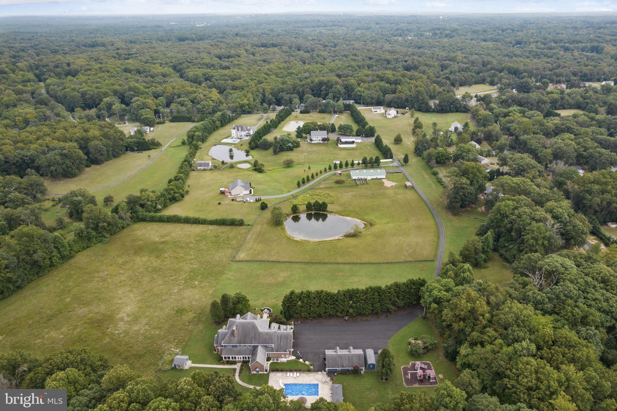 MAPLE HILL'S AFFLUENT - Residential