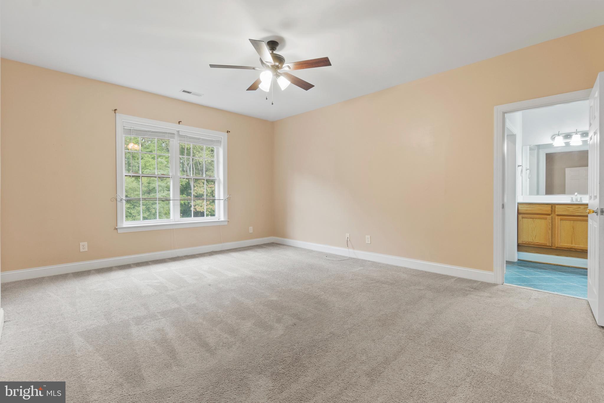 MAPLE HILL'S AFFLUENT - Residential