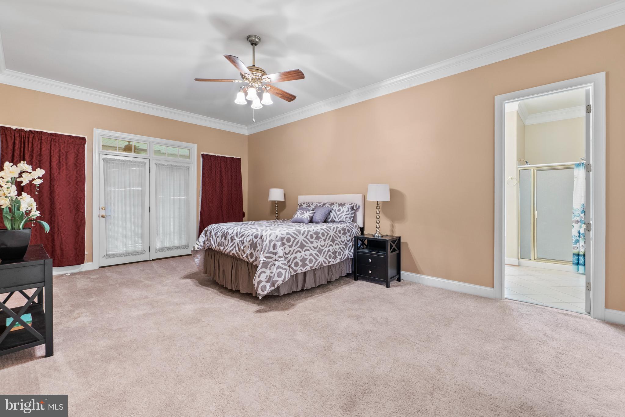 MAPLE HILL'S AFFLUENT - Residential