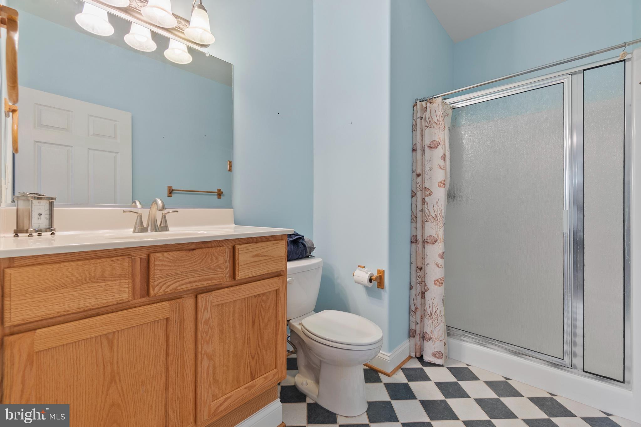 MAPLE HILL'S AFFLUENT - Residential