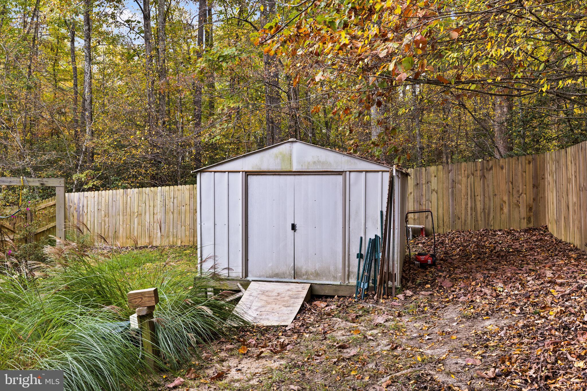 LAKE CAROLINE - Residential