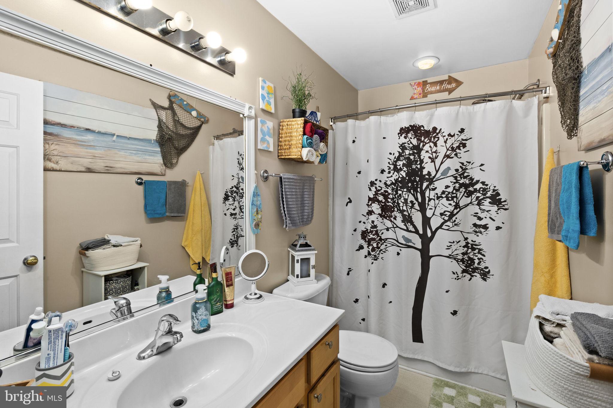 LAKE CAROLINE - Residential