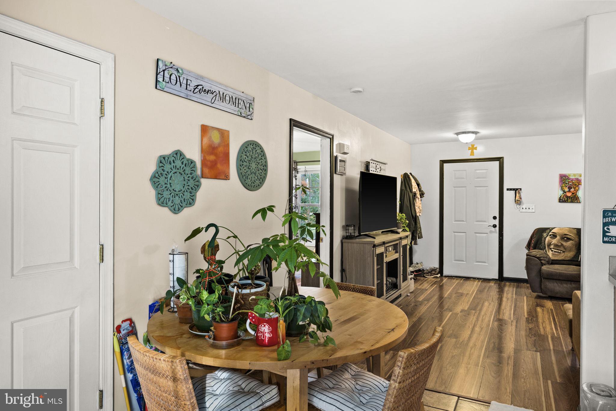 LAKE CAROLINE - Residential