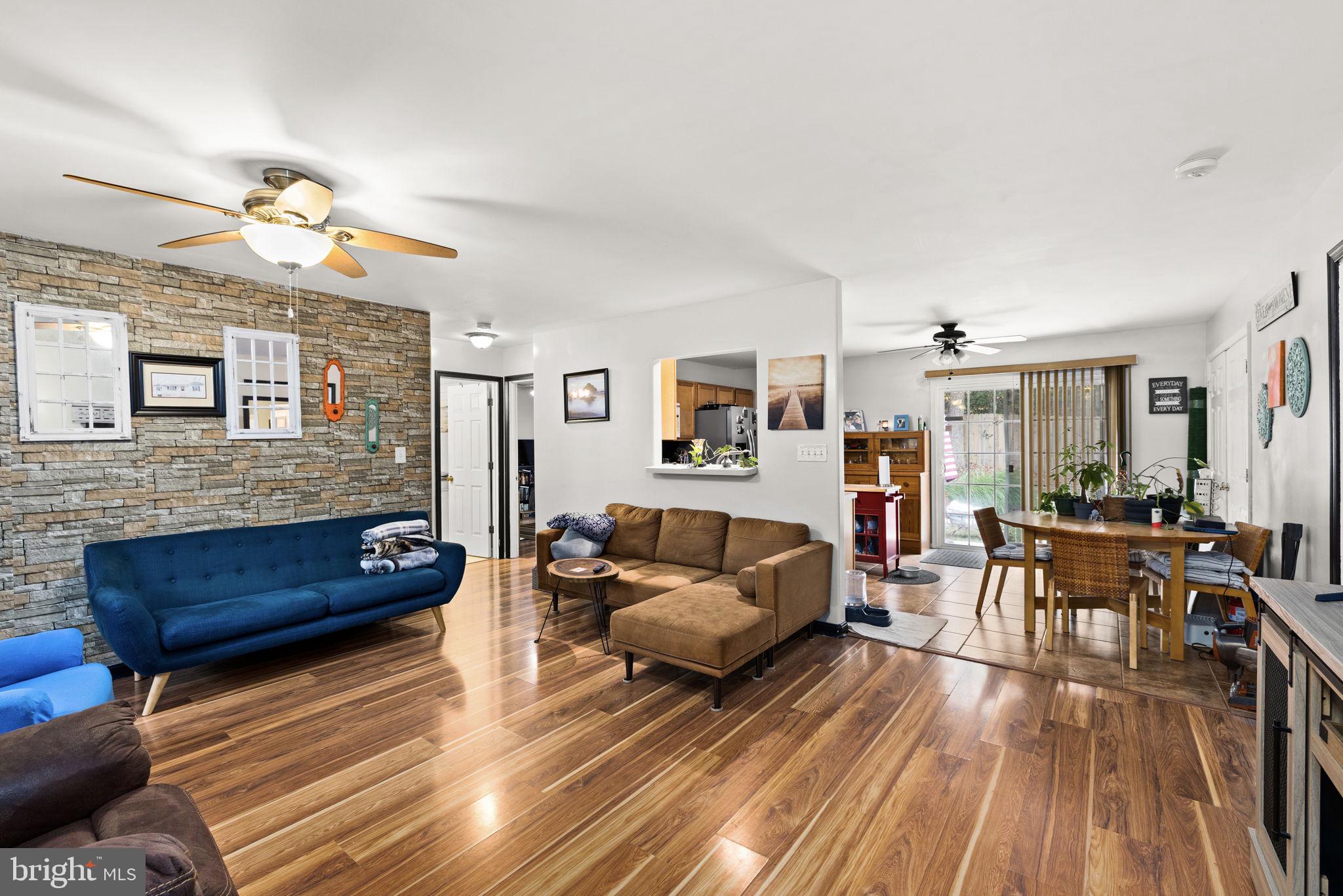 LAKE CAROLINE - Residential