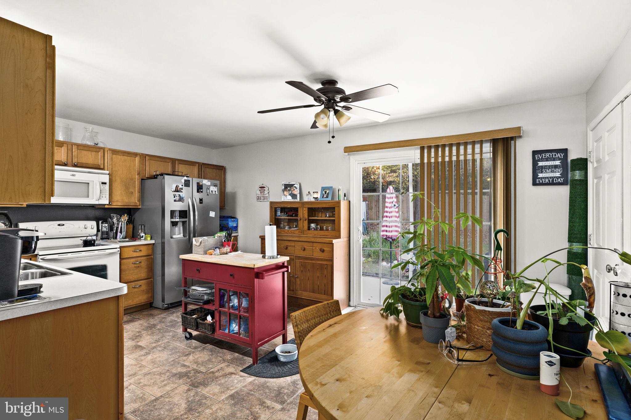 LAKE CAROLINE - Residential