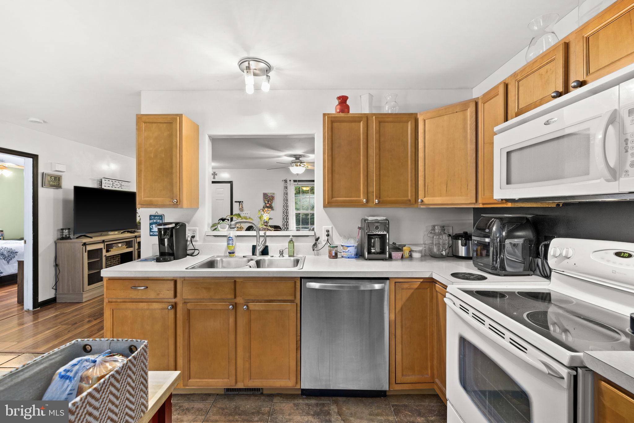 LAKE CAROLINE - Residential