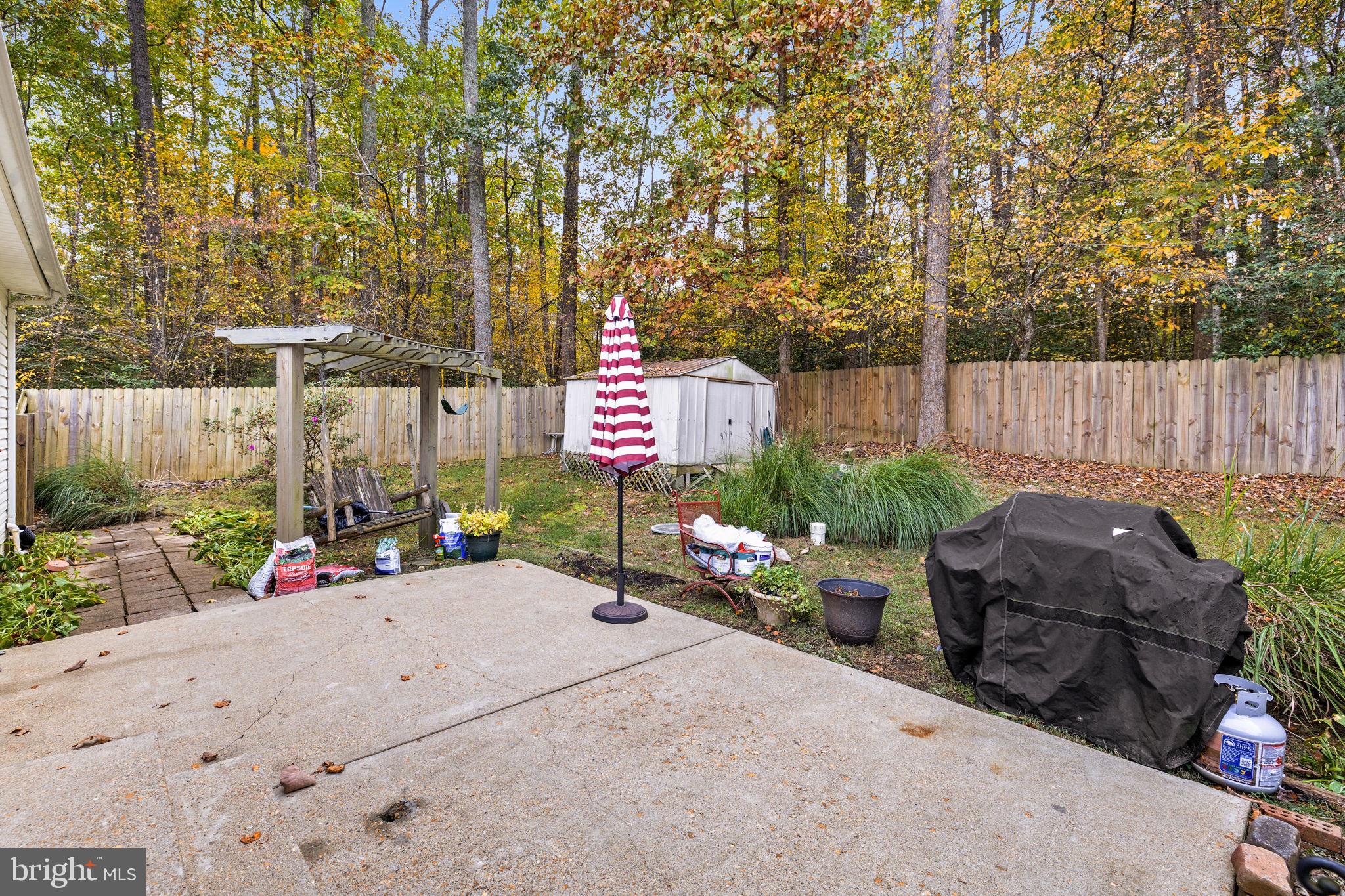 LAKE CAROLINE - Residential