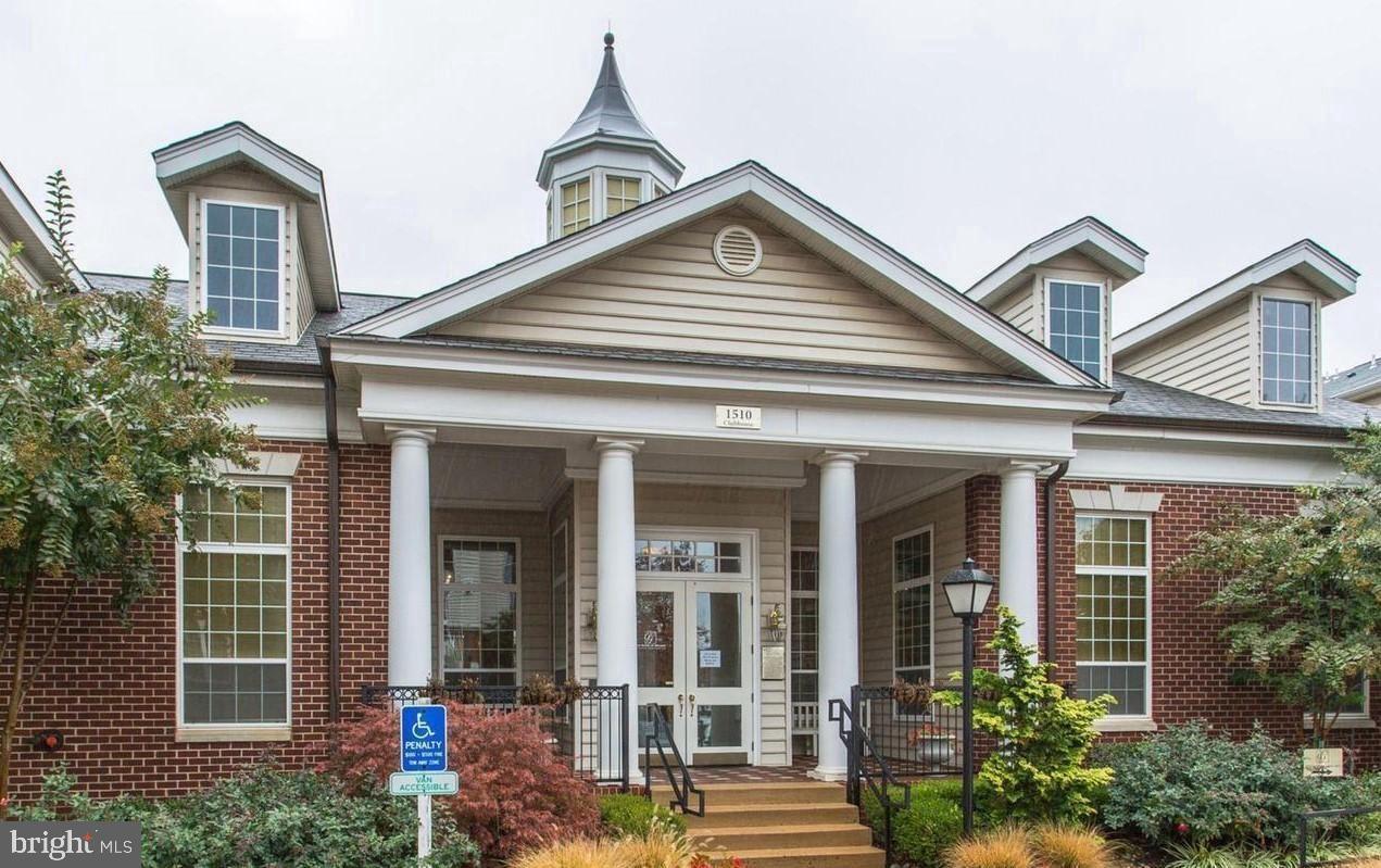 GATES OF MCLEAN - Residential Lease