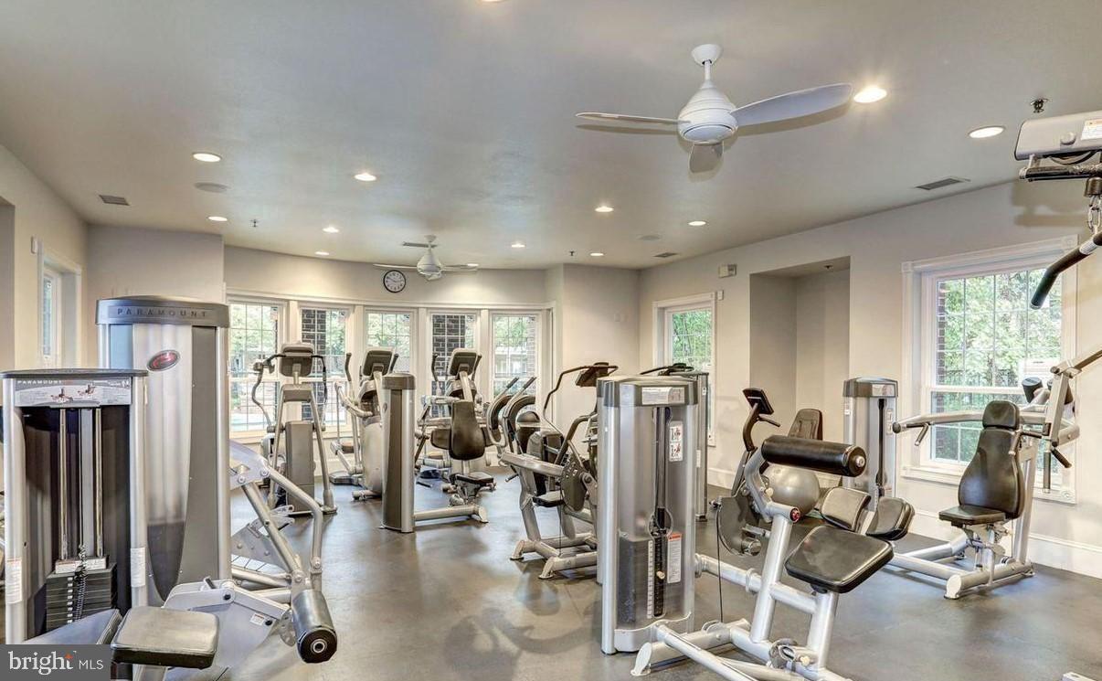 GATES OF MCLEAN - Residential Lease