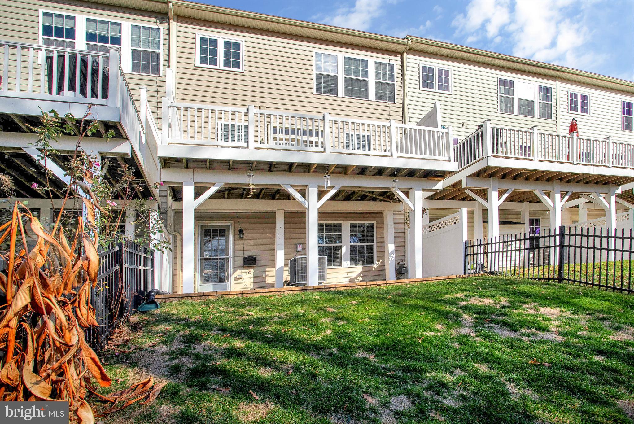 OAK CREEK CLUB - Residential