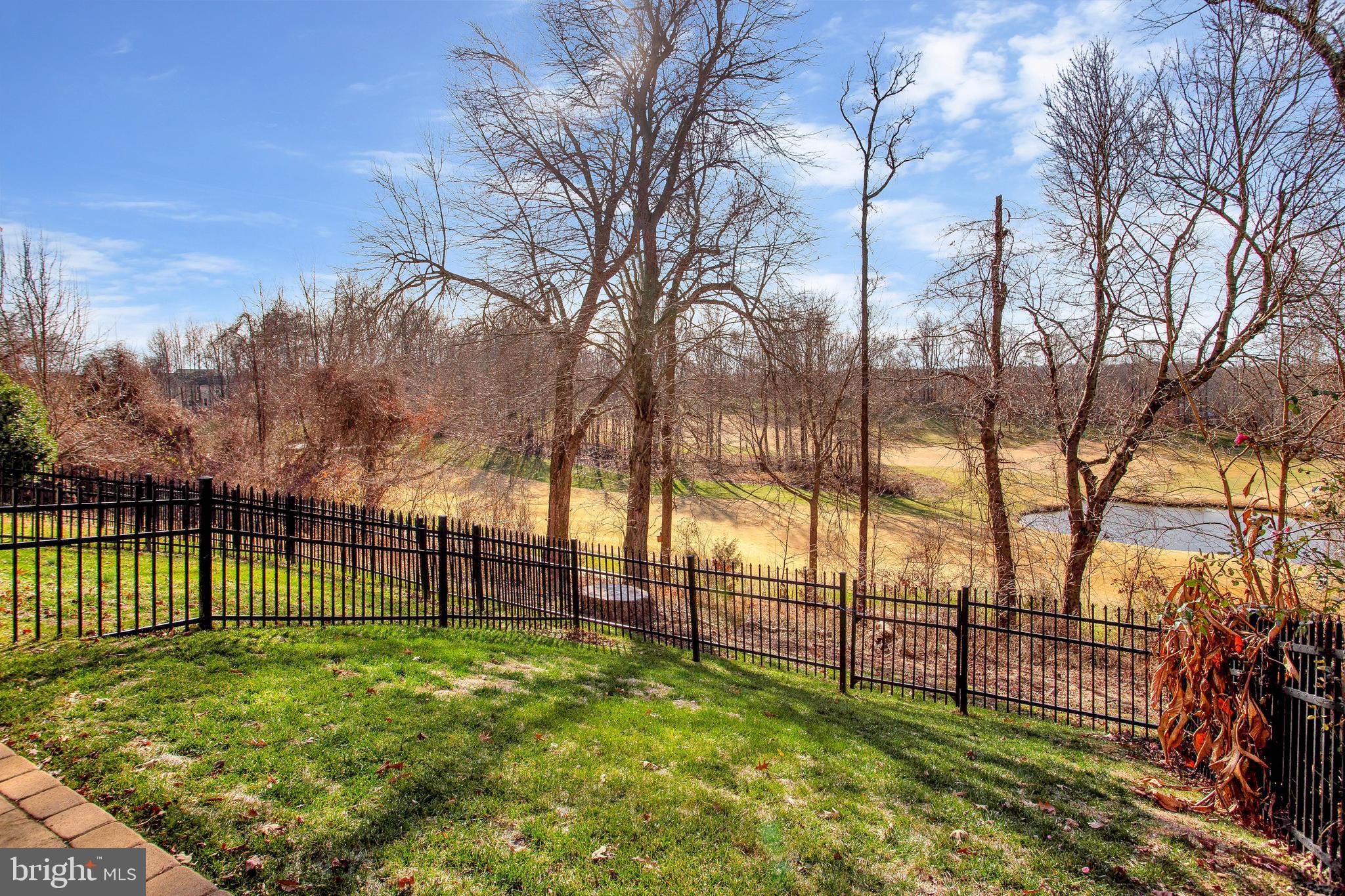 OAK CREEK CLUB - Residential