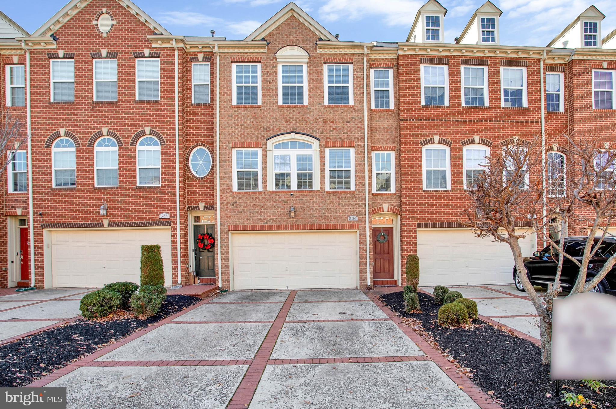 OAK CREEK CLUB - Residential