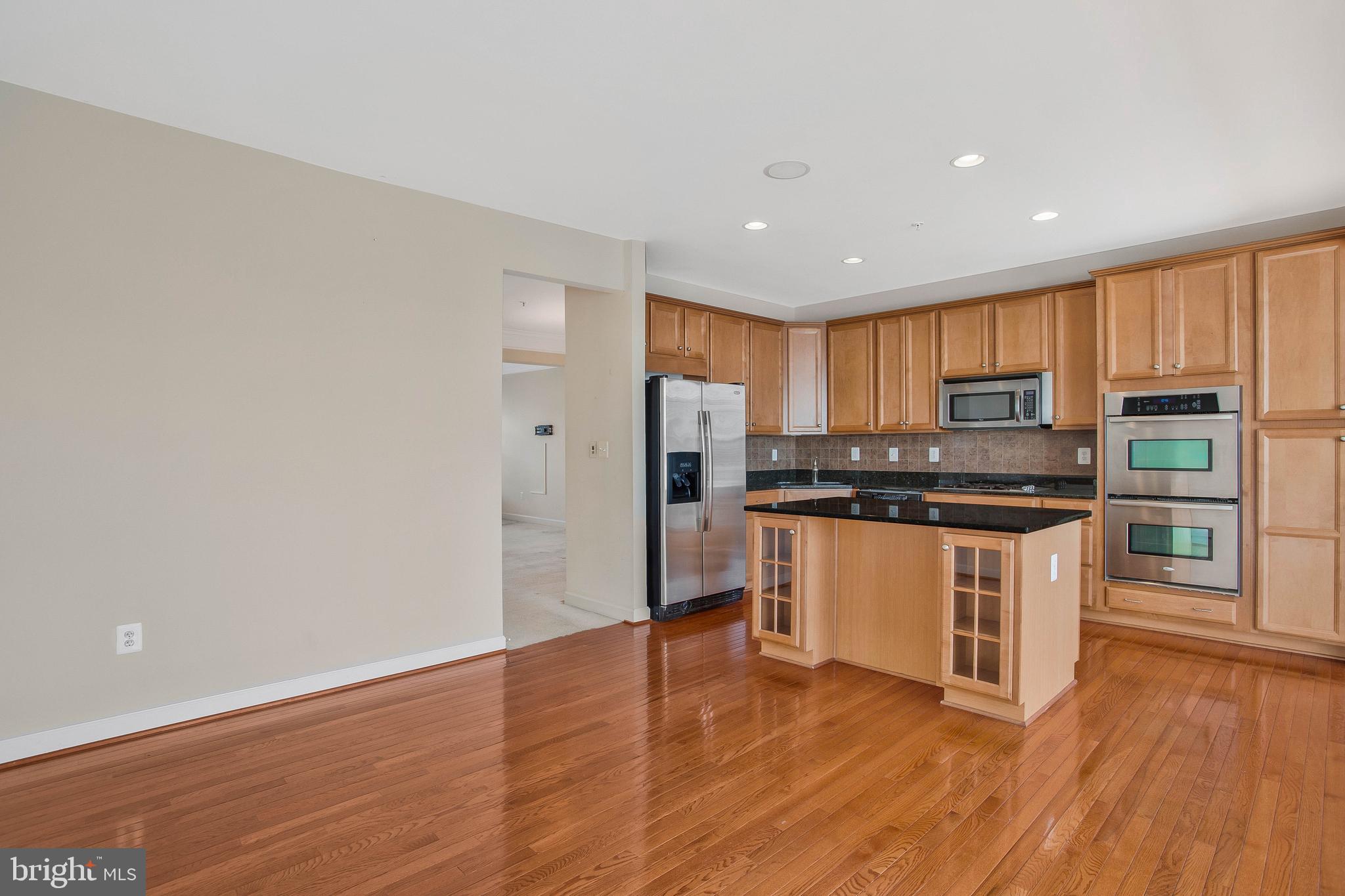 OAK CREEK CLUB - Residential