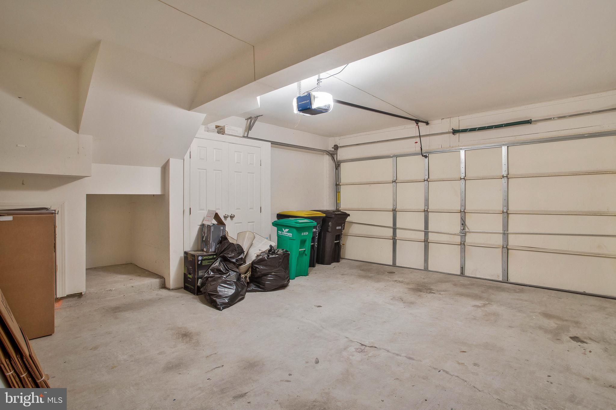 OAK CREEK CLUB - Residential