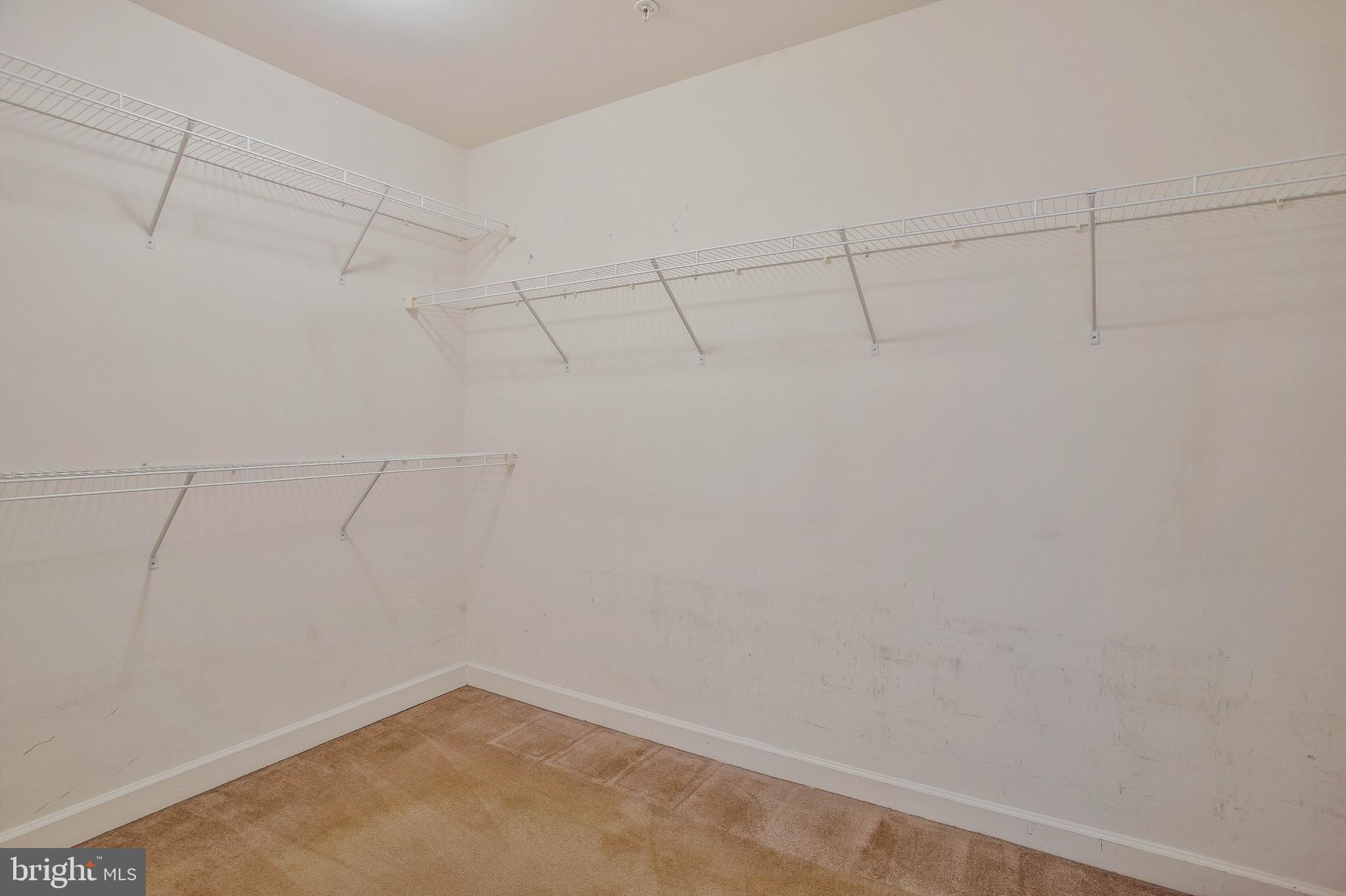 OAK CREEK CLUB - Residential