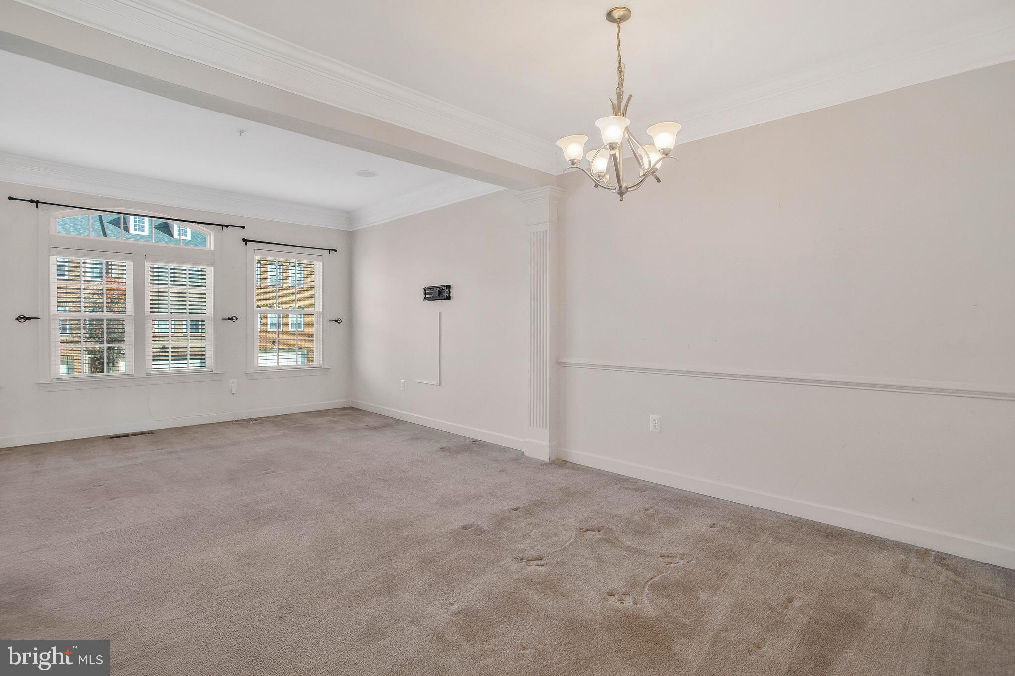 OAK CREEK CLUB - Residential