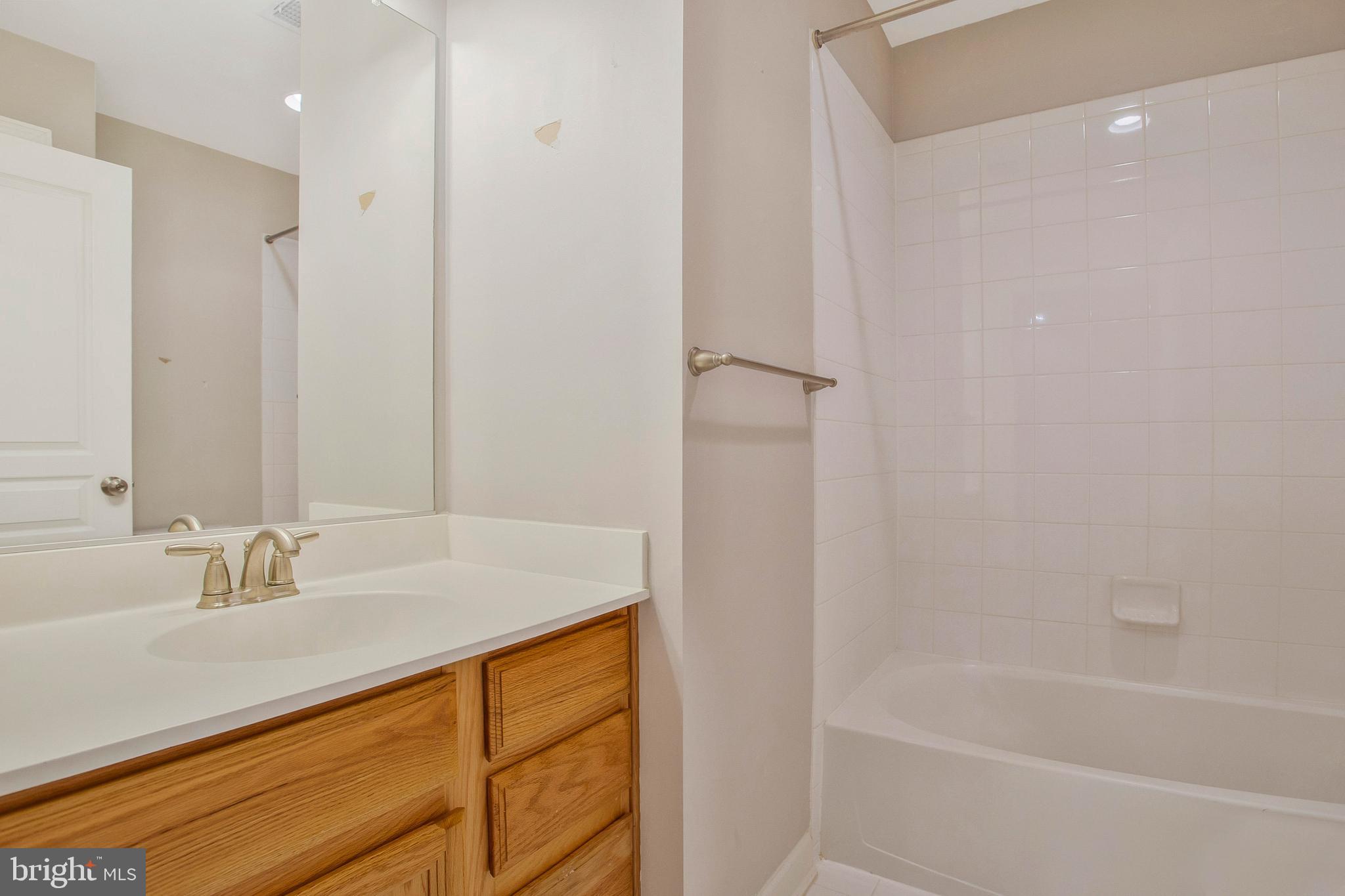 OAK CREEK CLUB - Residential