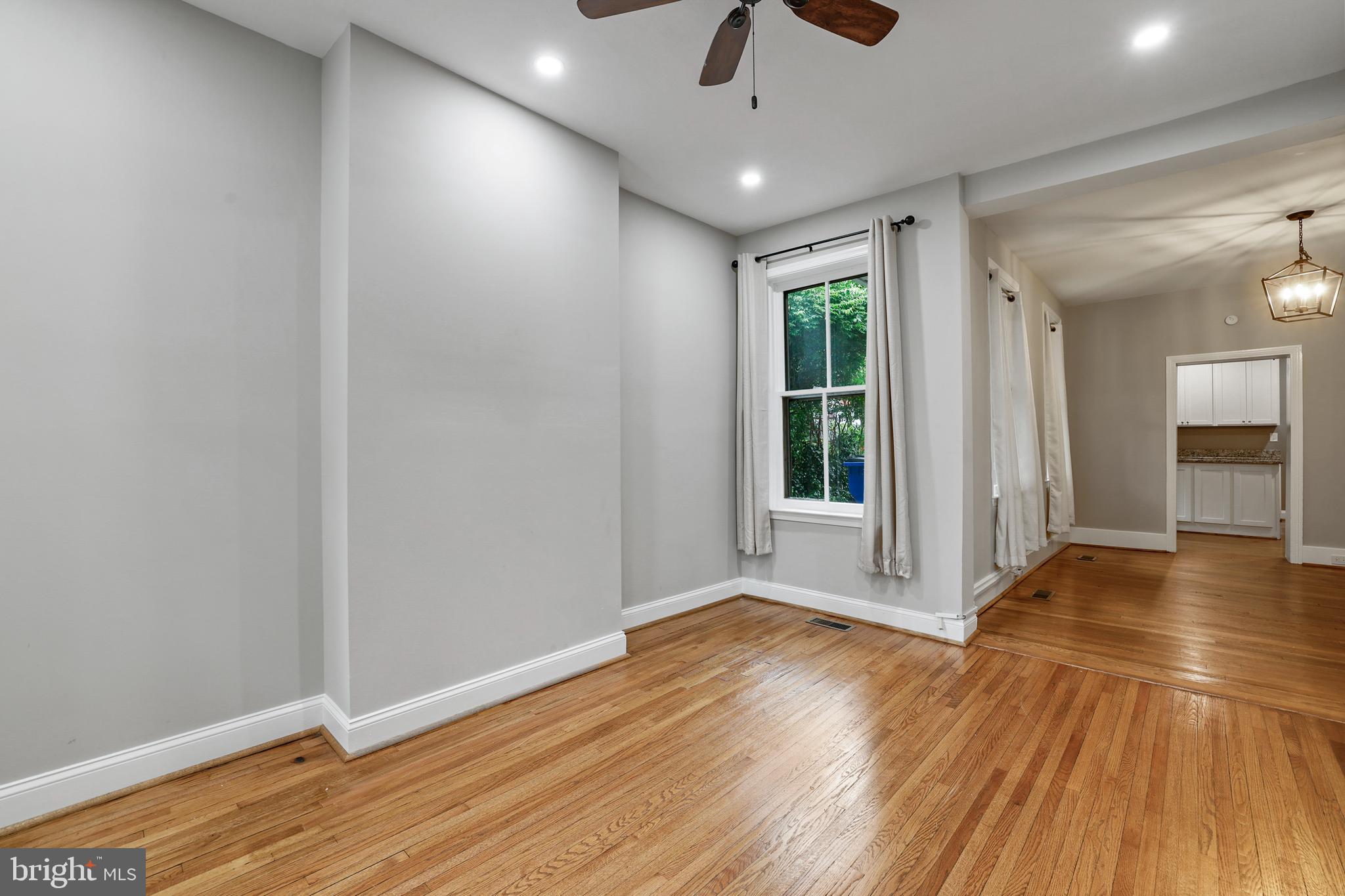 304 W SOUTH ST