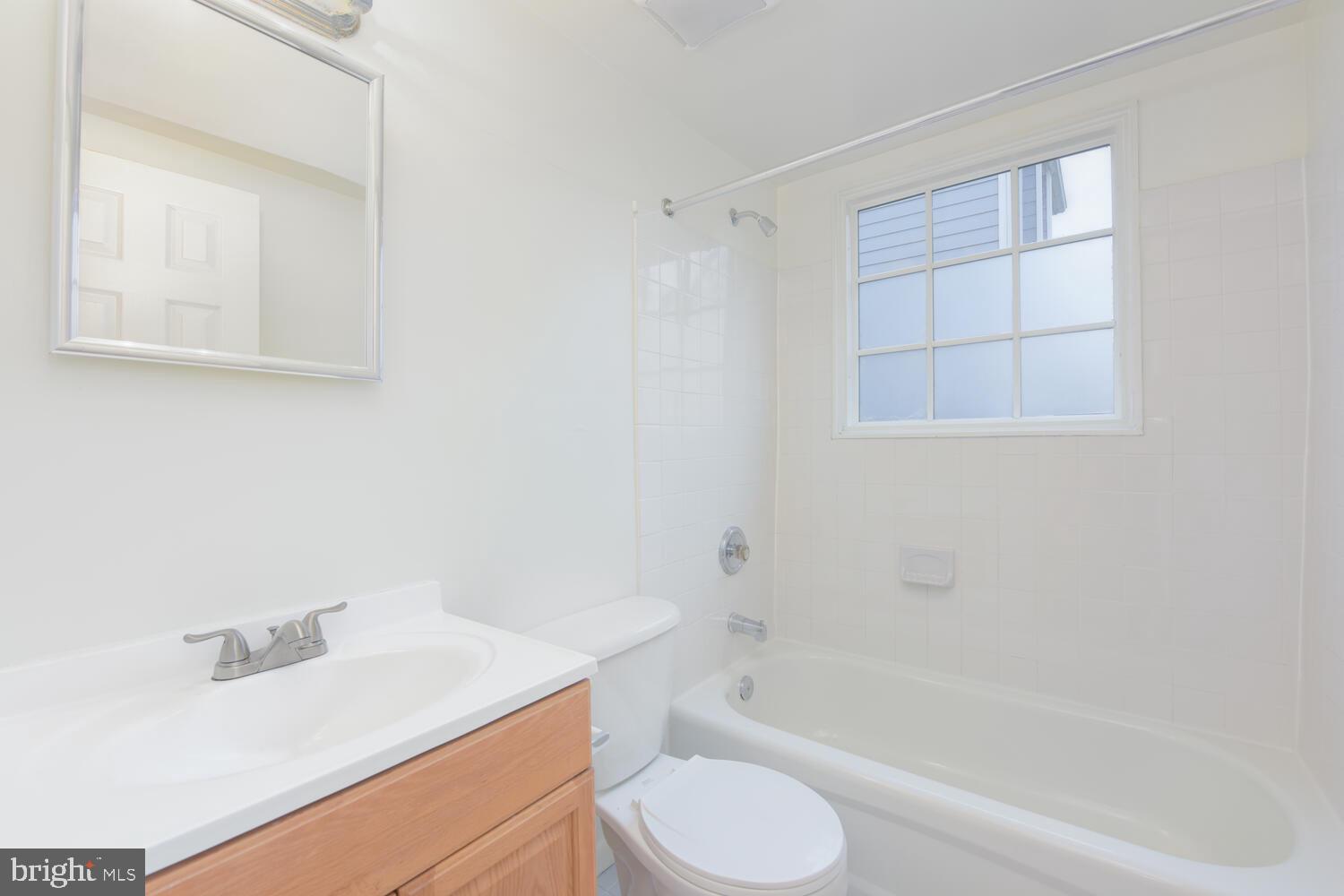 OLD TOWN/PARKER GRAY - Residential Lease