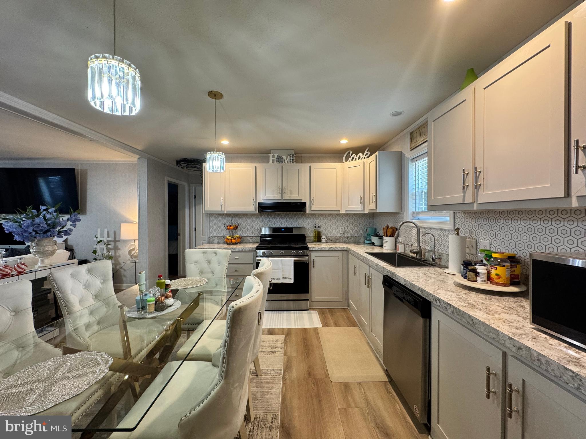 MOBILE GARDENS - Residential