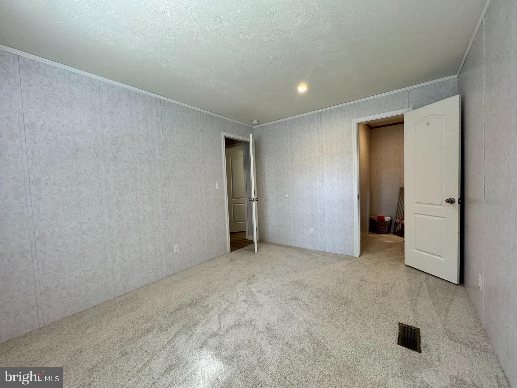 MOBILE GARDENS - Residential