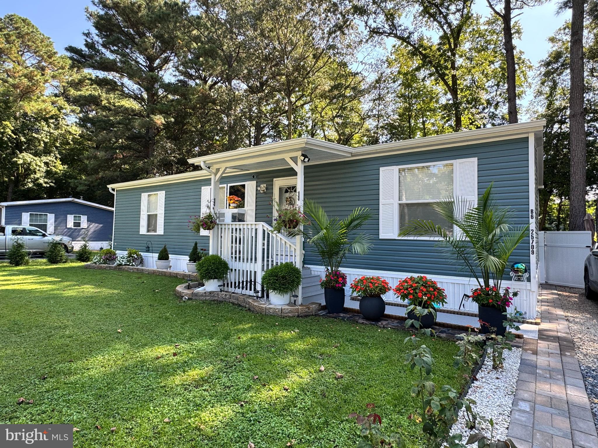 MOBILE GARDENS - Residential