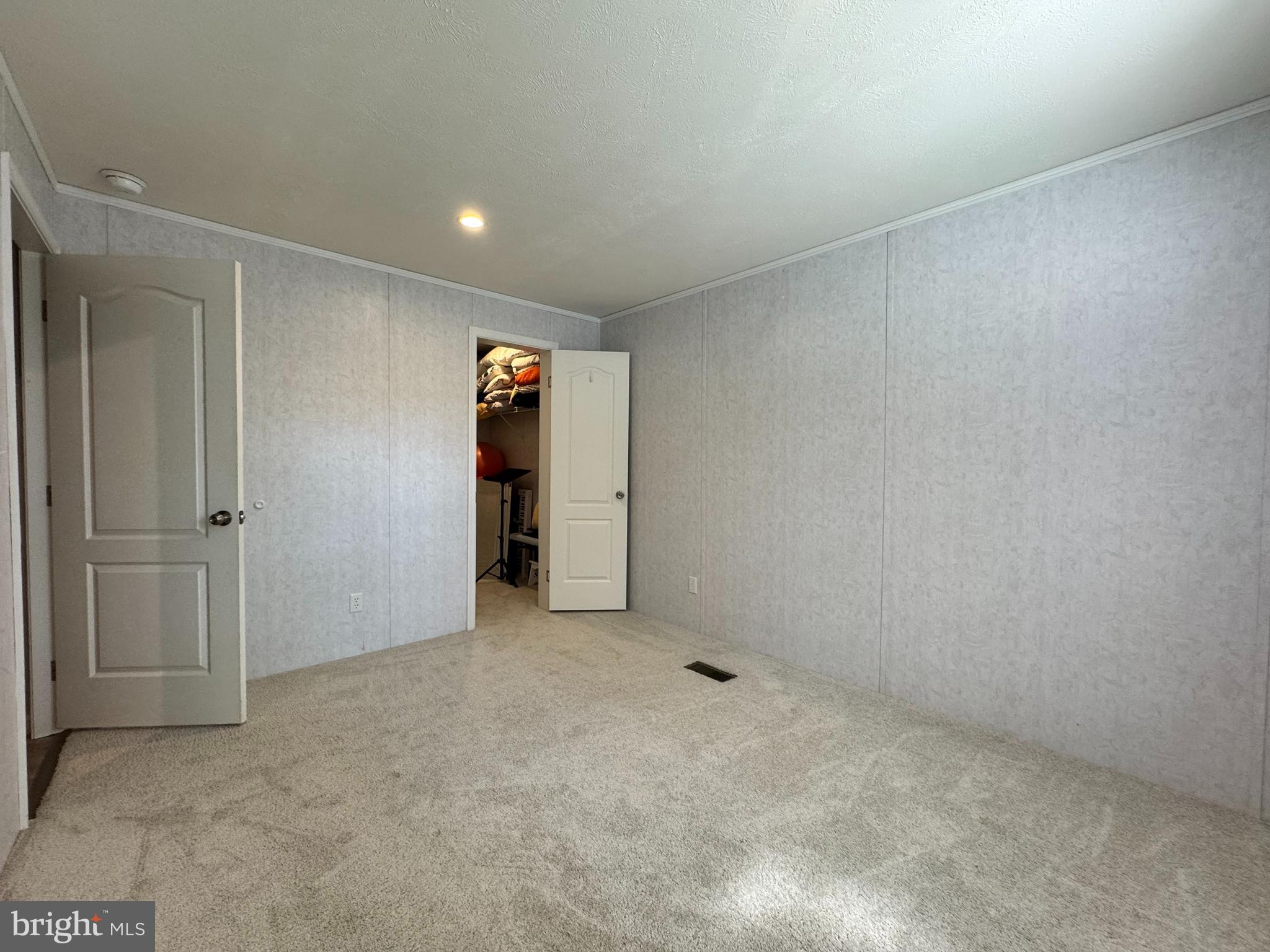 MOBILE GARDENS - Residential