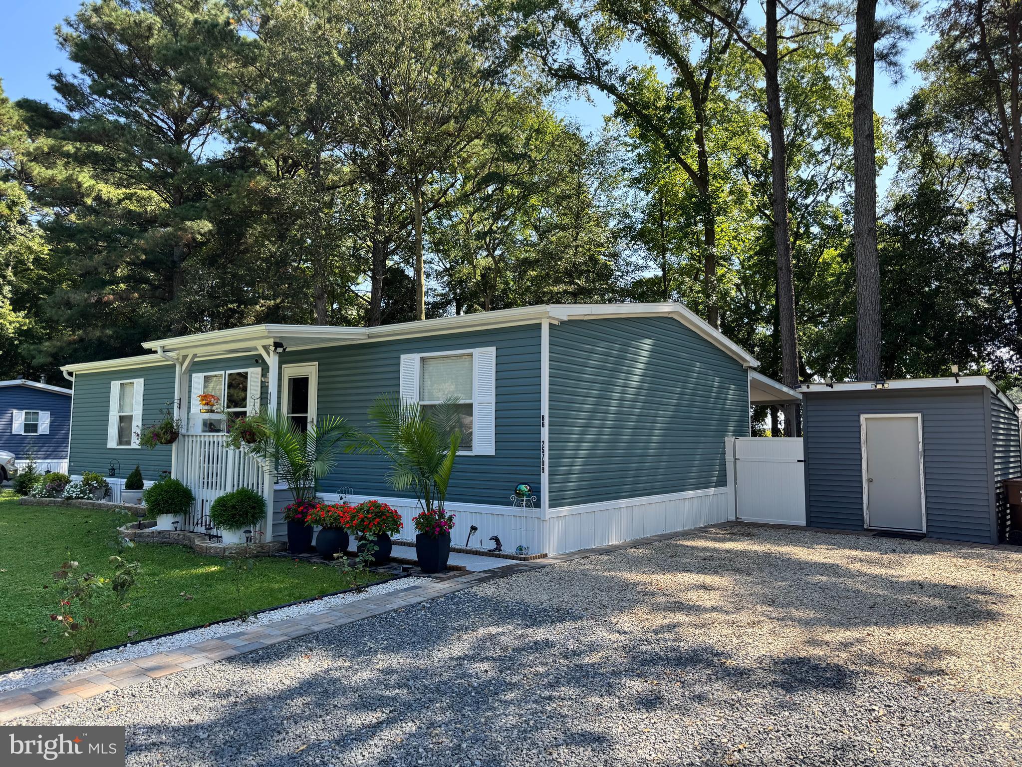 MOBILE GARDENS - Residential