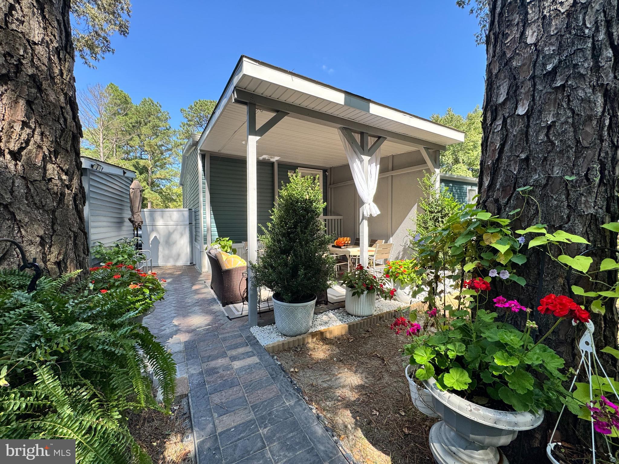 MOBILE GARDENS - Residential