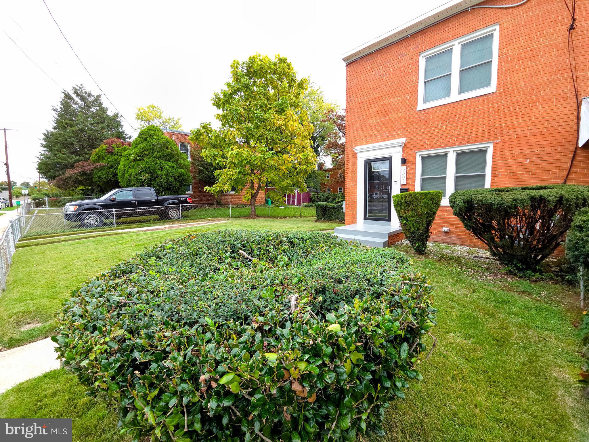 CAPITOL HEIGHTS - Residential Lease