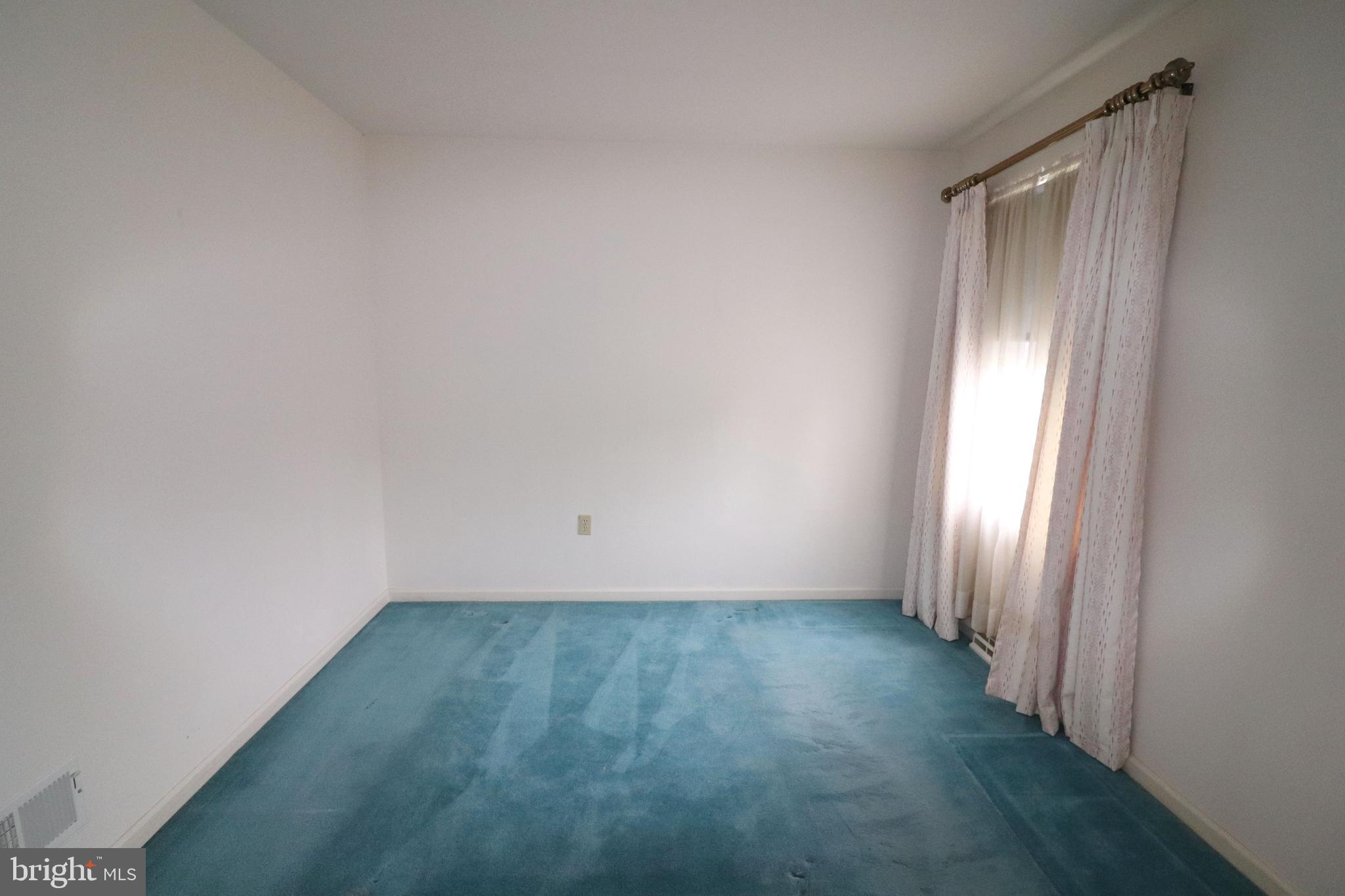 DENVER HEIGHTS - Residential