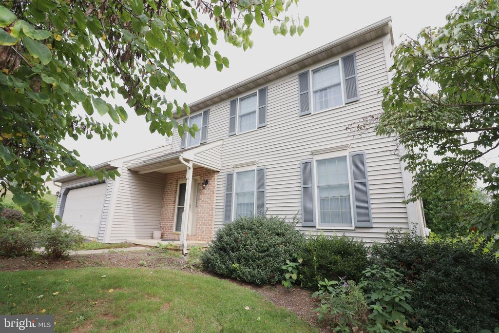 Photo of 9 Hawthorne Drive, DENVER, PA 17517 (MLS # PALA2077184)